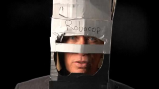<i>Robocop</i> actor endorses Detroit's Robocop statue